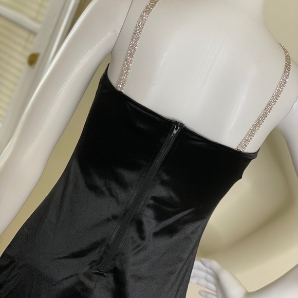 Satin & diamond dress - Picture 5 of 6